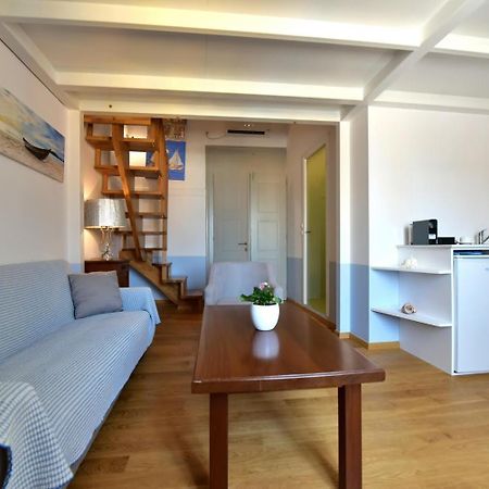 Douskos Guesthouse Hydra  Extérieur photo