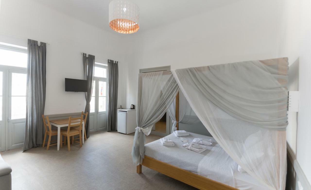 Douskos Guesthouse Hydra  Extérieur photo